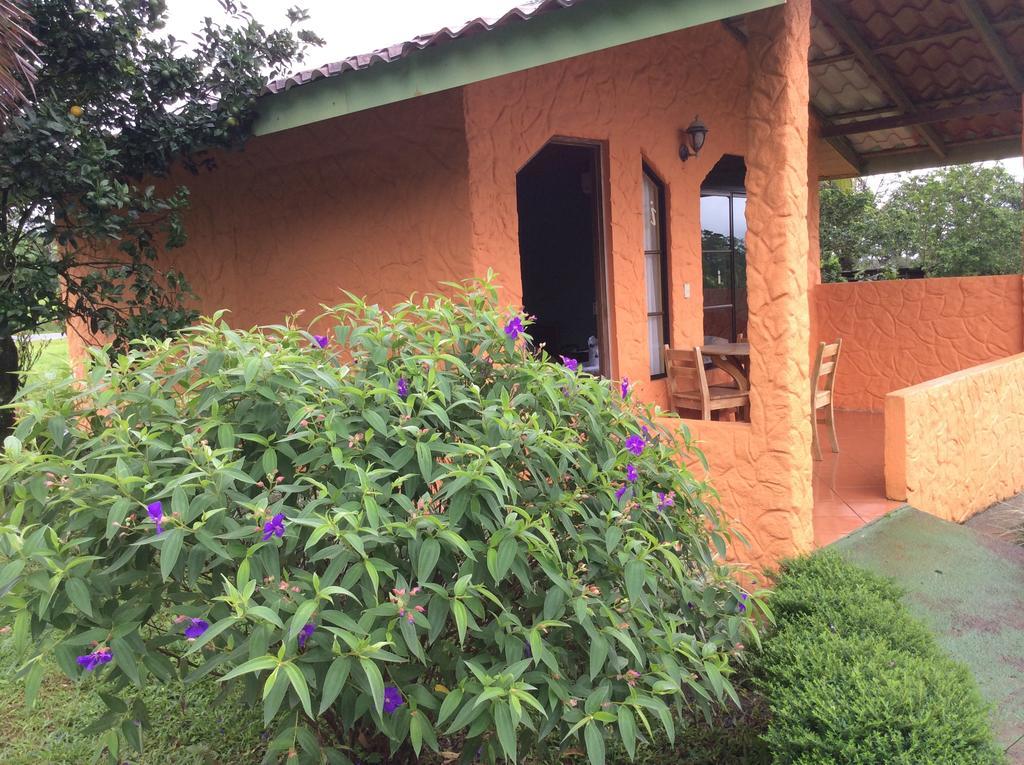 Cabinas Los Guayabos Hotel La Fortuna ห้อง รูปภาพ