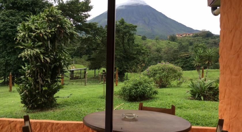 Cabinas Los Guayabos Hotel La Fortuna ภายนอก รูปภาพ