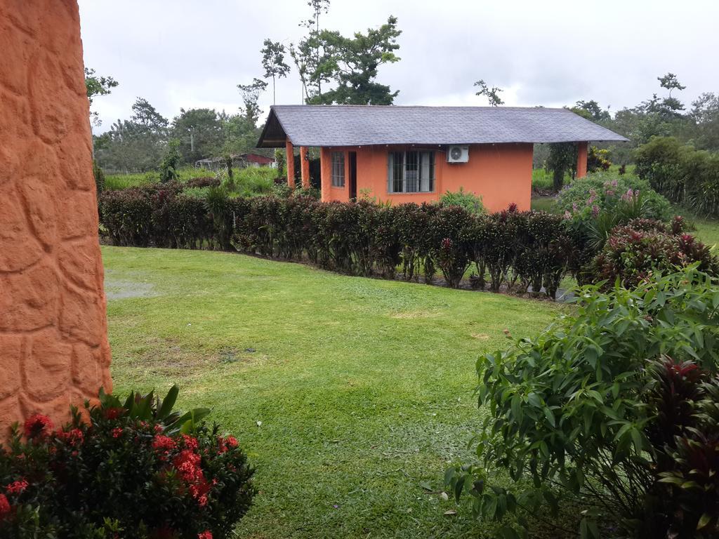 Cabinas Los Guayabos Hotel La Fortuna ภายนอก รูปภาพ