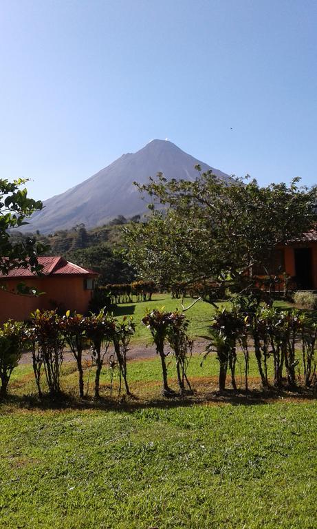 Cabinas Los Guayabos Hotel La Fortuna ภายนอก รูปภาพ