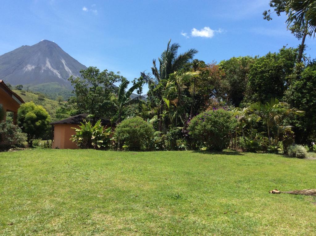 Cabinas Los Guayabos Hotel La Fortuna ภายนอก รูปภาพ