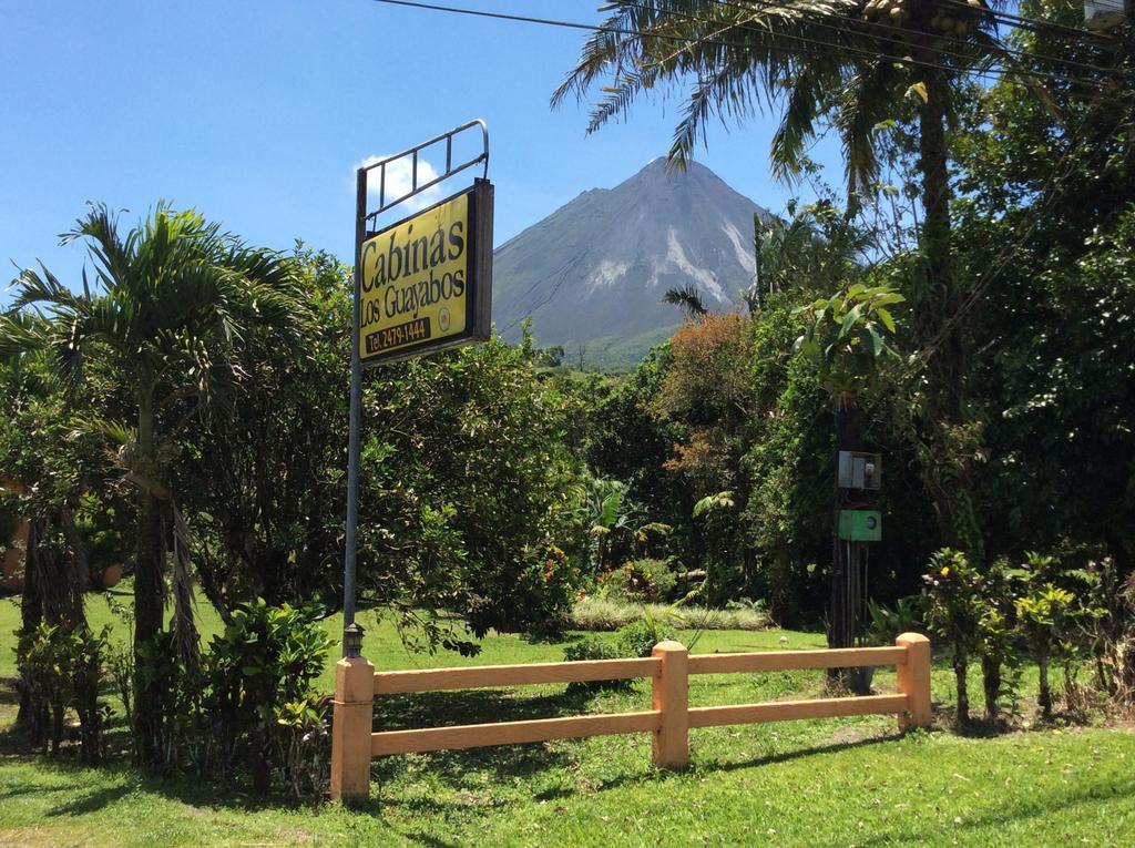 Cabinas Los Guayabos Hotel La Fortuna ภายนอก รูปภาพ