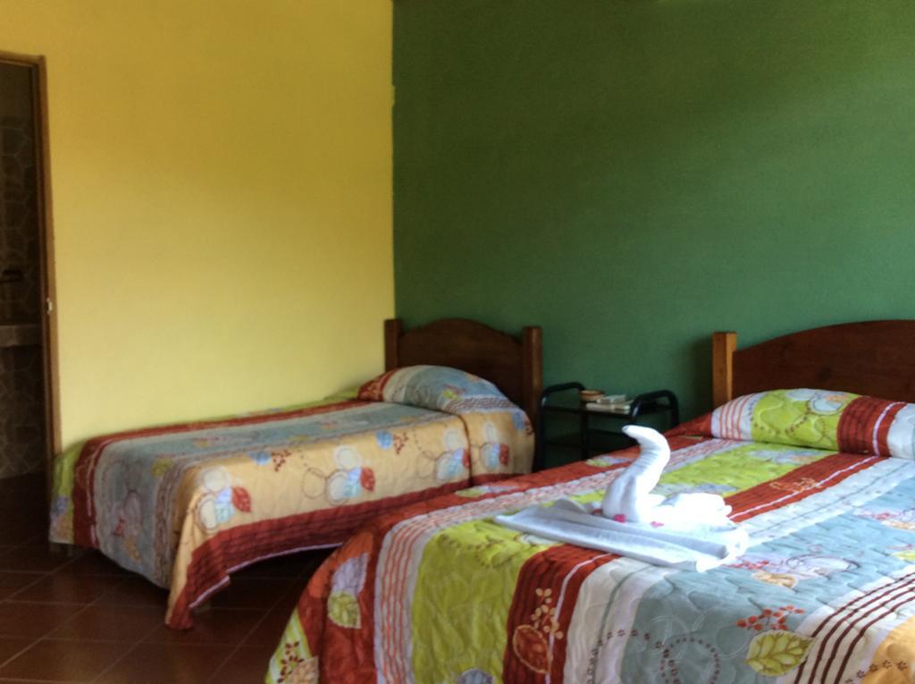 Cabinas Los Guayabos Hotel La Fortuna ภายนอก รูปภาพ