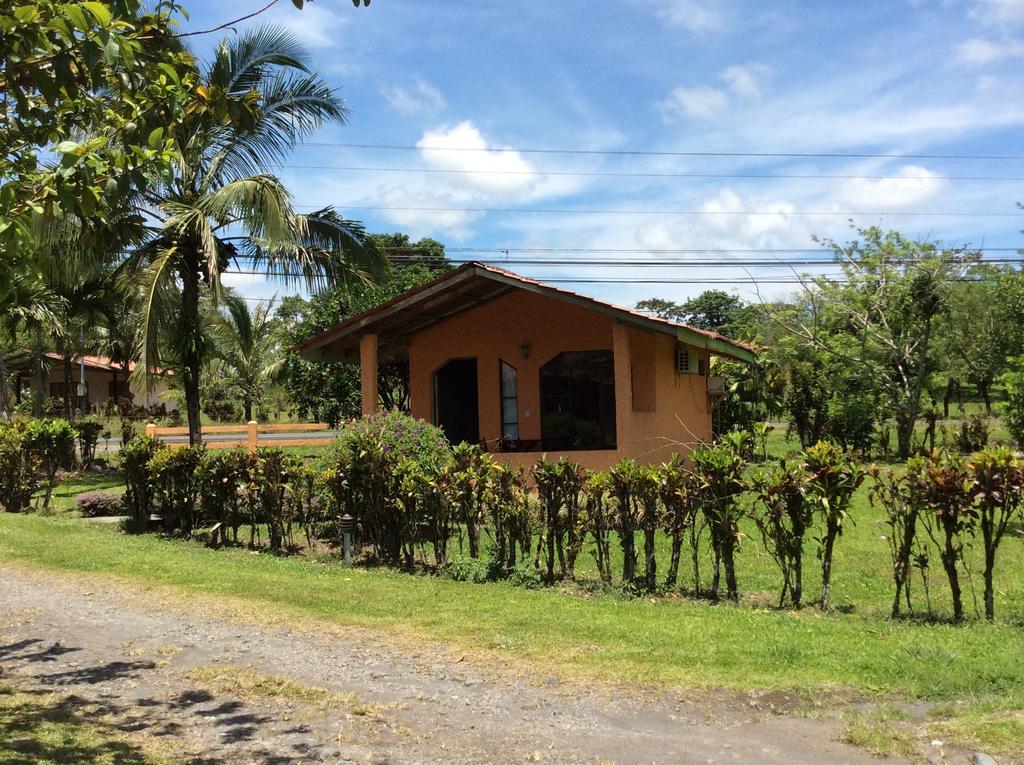 Cabinas Los Guayabos Hotel La Fortuna ภายนอก รูปภาพ