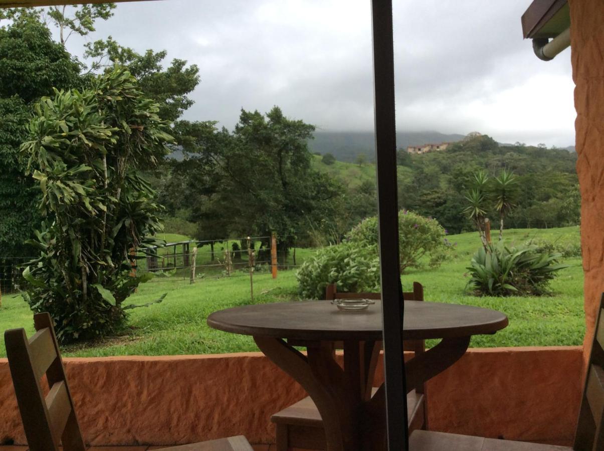 Cabinas Los Guayabos Hotel La Fortuna ภายนอก รูปภาพ